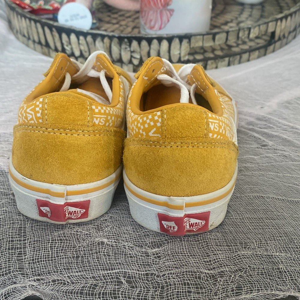 Yellow Vans - Picture 4 of 6